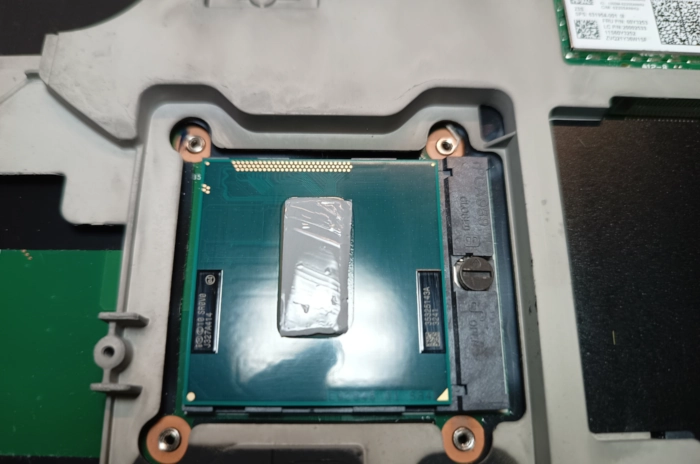 i7 CPU installation with thermal pad